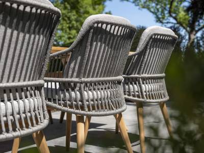 4 Seasons Outdoor Sempre Dining Stuhl Teak inkl. 2 Kissen