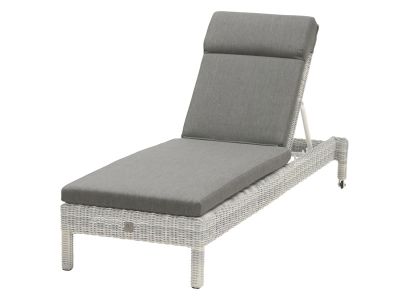 4 Seasons Outdoor Serie Mambo, Sonnenliege mit Kissen, Ice