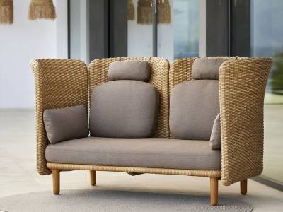 Cane-line Arch 2-Sitzer Sofa m/ hohe Arm-/Rückenlehne, inklusive Kissen