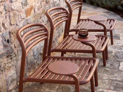 Cane-line Bliss Loungesessel mit Beistelltisch, Desert red