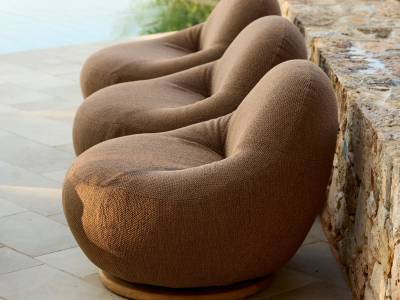 Cane-line Gem Loungesessel mit Drehfuß, Umber brown Cane-line Rise w/QuickDry & Airflow