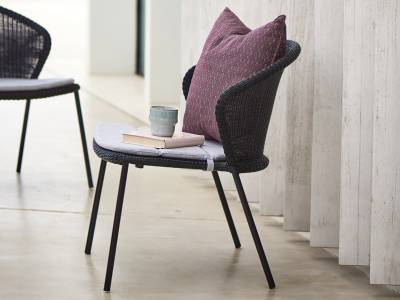 Cane-line LEAN Loungesessel schwarz, stapelbar