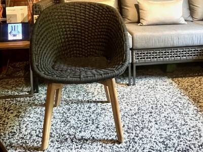 Cane-line Peacock Dining-Stuhl, dunkelgrau 4er-Set Austellungsstücke