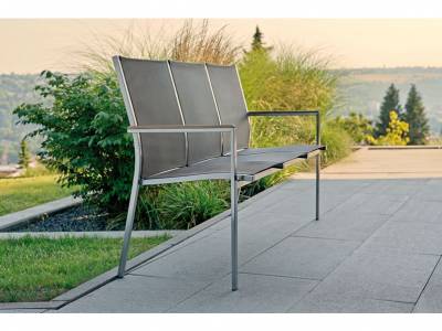 Stern Cardiff Stapelbank taupe, Teakarmlehnen