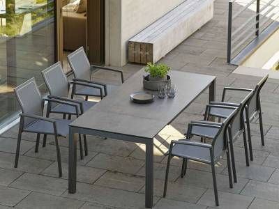 Stern Dining-Set: Ausziehtisch 160/210x90 cm Aluminium anthrazit mit Tischplatte Zement + 6 x Kari Stapelsessel